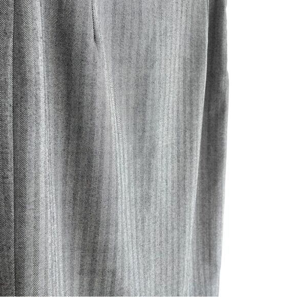 POLECI | Light Gray Chevron Stripe Pencil Skirt (8) - Picture 3 of 6